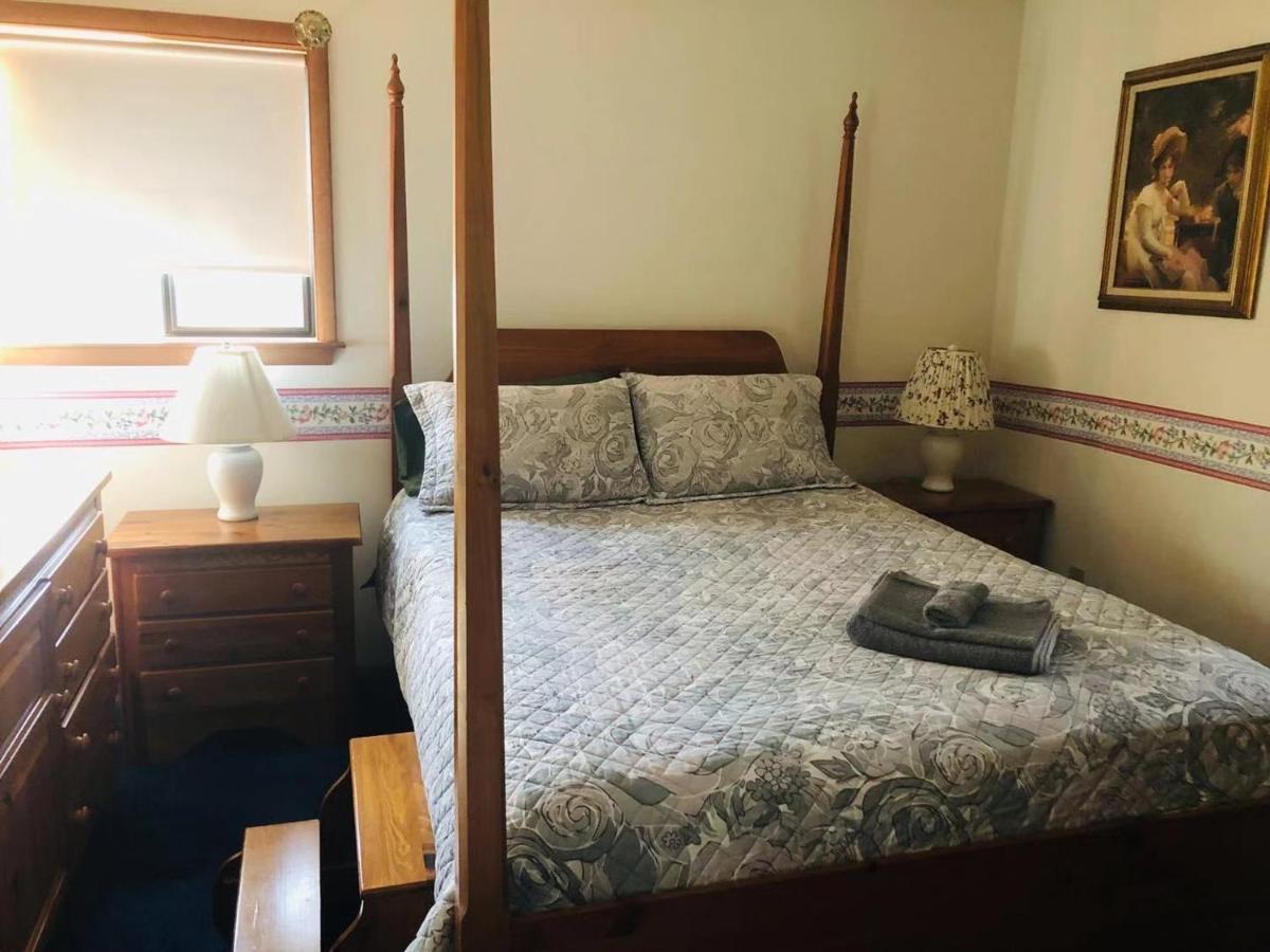 My Little Flagship Cabin East Stroudsburg Bagian luar foto